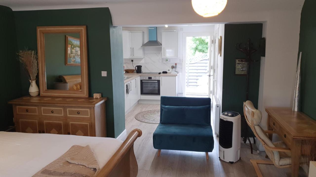 House 1905 - Self Catering Serviced Apartment Tidworth Εξωτερικό φωτογραφία